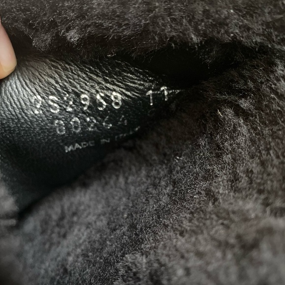 New Prada Shearling slippers 11 $1,050 - Picture 11 of 11